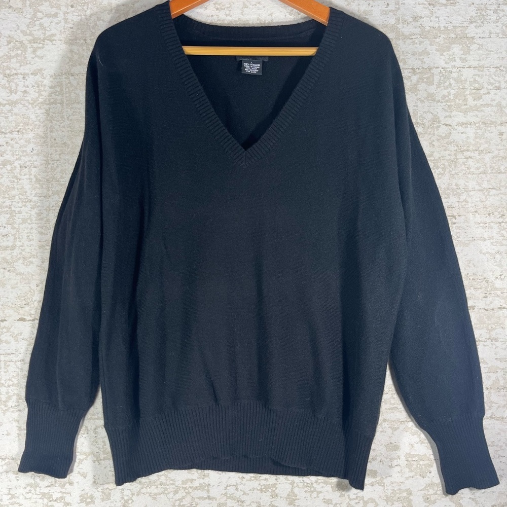 100% Cashmere Black V-Neck Sweater
